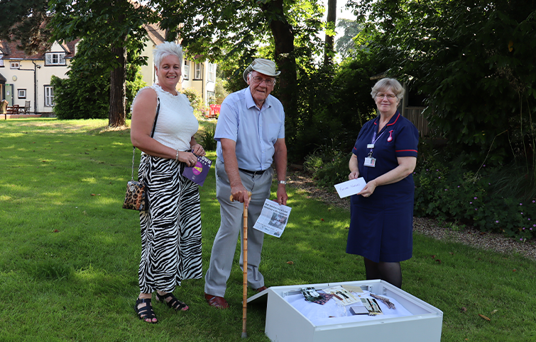 Lyn and Brian Brenchley with CNS Di Turner